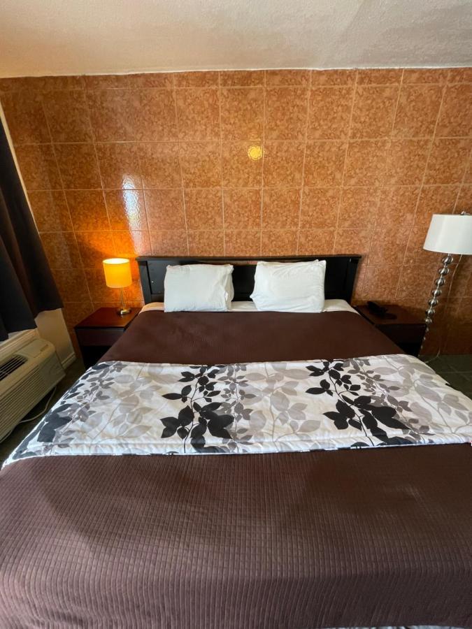 Hwy 59 Motel Laredo Medical Center Экстерьер фото